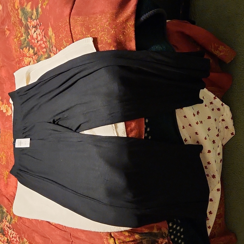 NWT Abercrombie and Fitch pullon wide leg ribbed pants in black size large